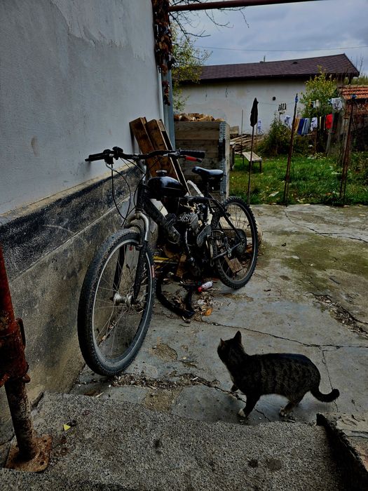 Продавам вело мотор