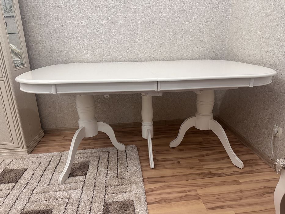 Продам стол хорошего качества