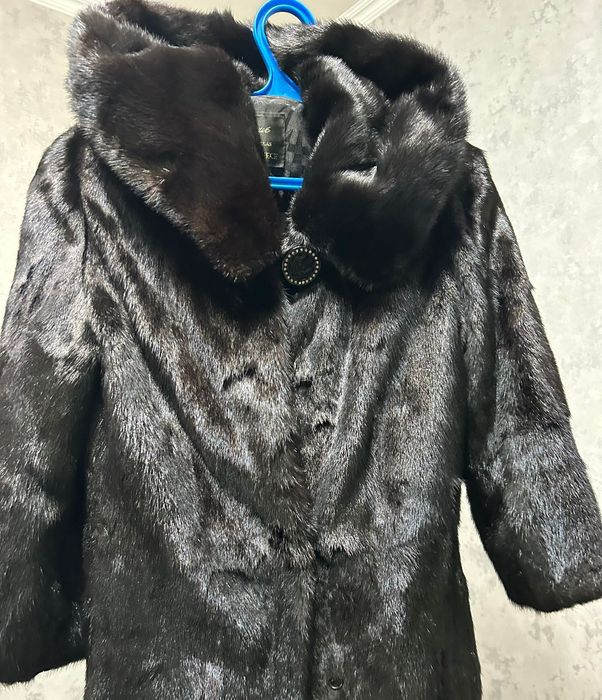 Шуба норковая...