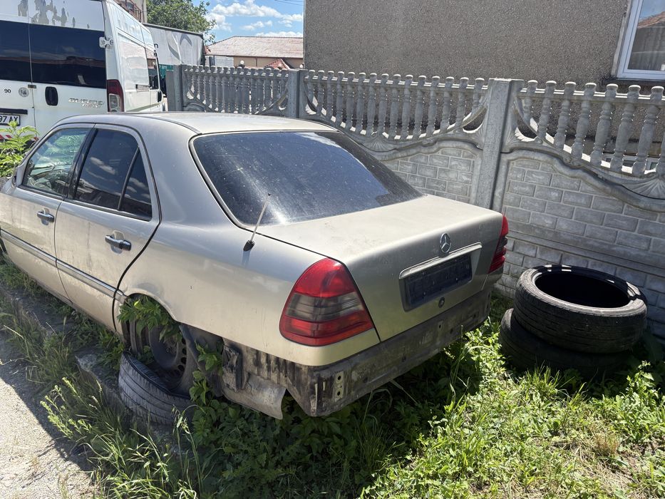 Mercedes c class w202 2.5TD на части
