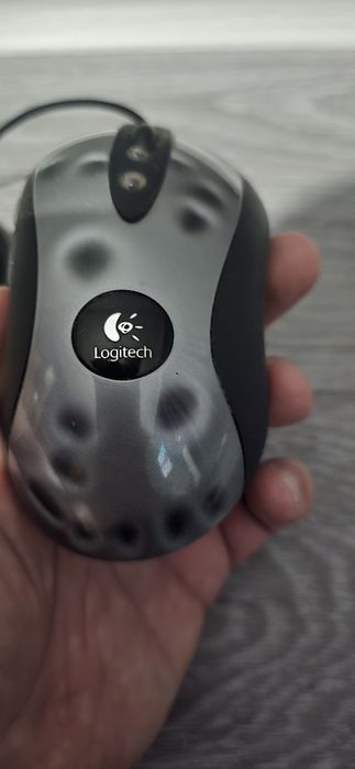 Оригинална Logitech MX518 (2005) – отлична, работеща, без забележки