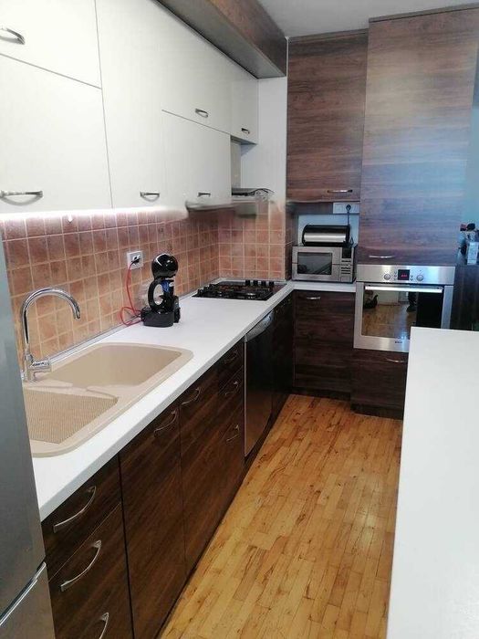 Продава се Тристаен апартамент в Пловдив, Център - 116 кв.м за 1923 €/кв.м - Снимка #10