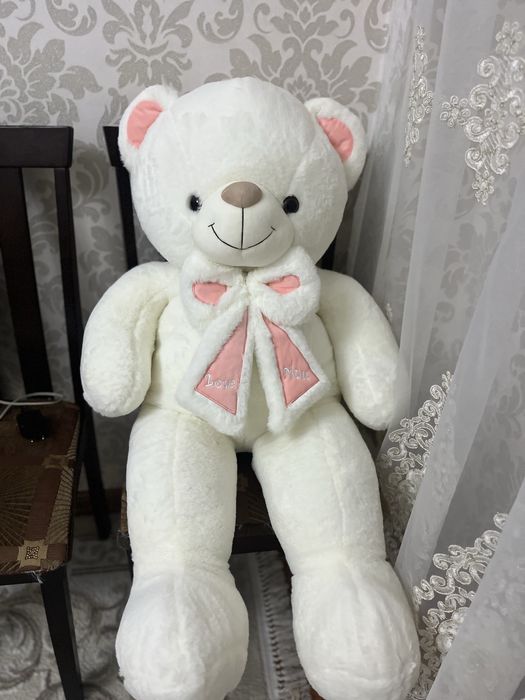 Большой плюшевый мишка  (новый)