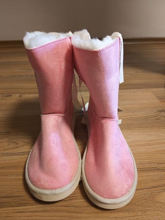 Дамски велурени ботуши