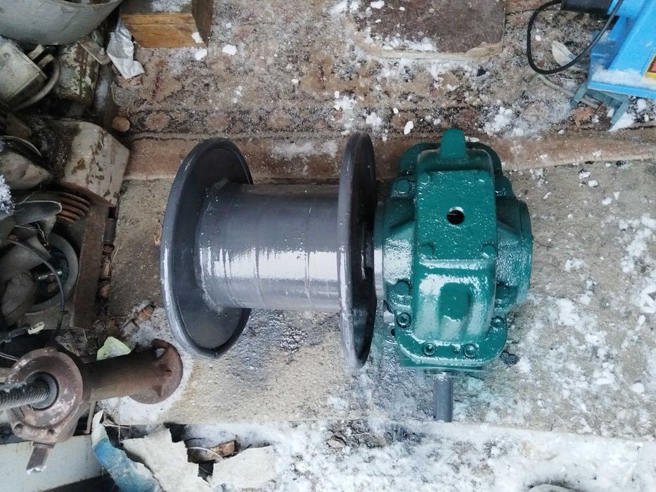 Troliu tractor gradina pădure