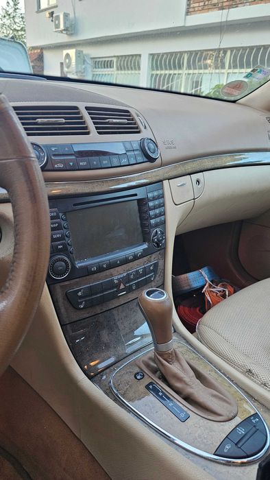 Арматурно табло горна, долна част Мерцедес Е клас Mercedes W 211 W 203