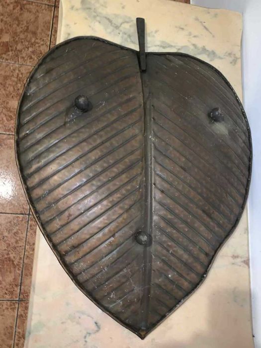 Platou fructiera uriase din cupru