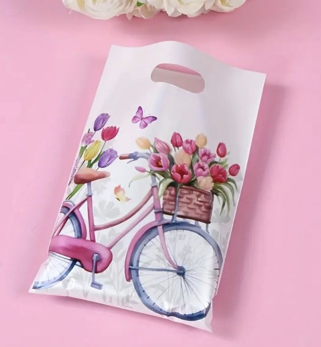 Подарочные пакеты 25*16,5 см