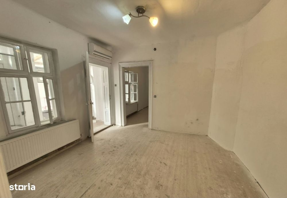Casa Zona Politie Vf cu Dor,   1 singur vecin  teren 266mp