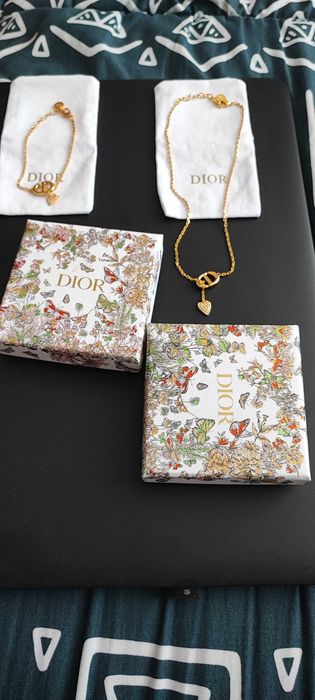 Set lănțișor plus brață