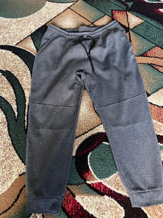 Pantalonii de trening