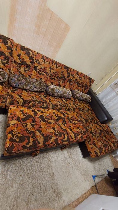 СРОЧНООО! Продам отличный диван!