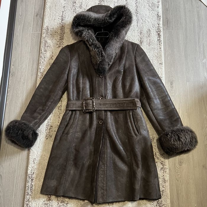 Cojoc dama din piele si blana naturala de oaie.