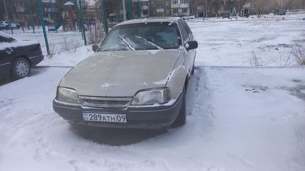 Опель  омега  А  .
