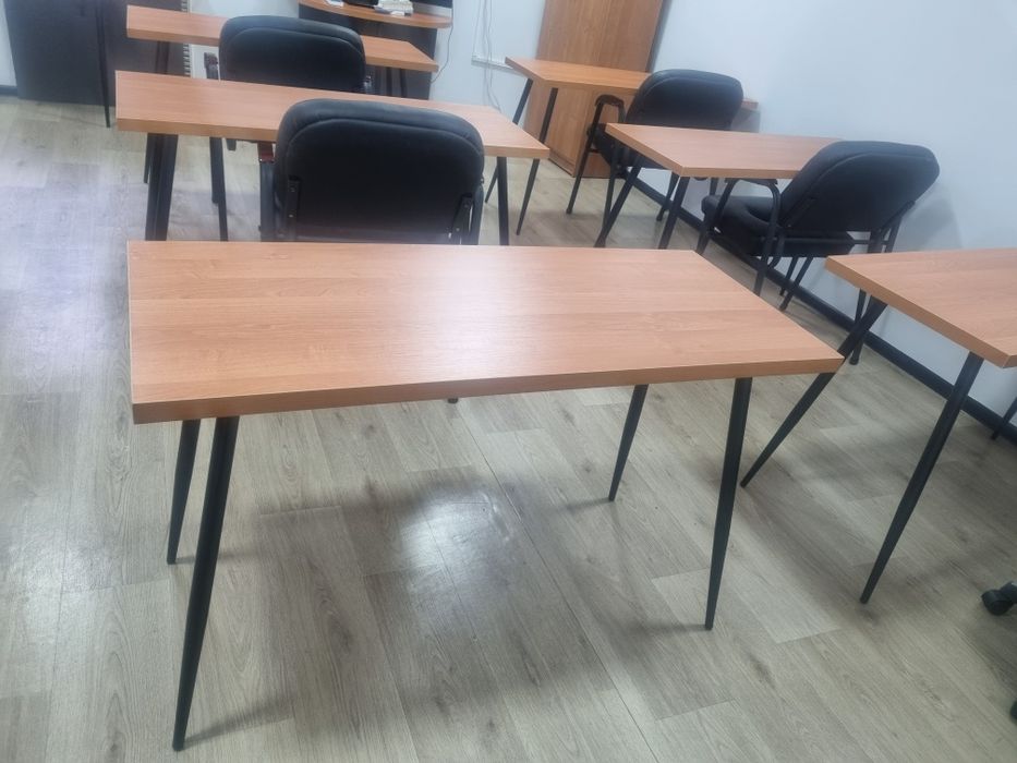 Столы  в  класс, для  офиса или конференции.