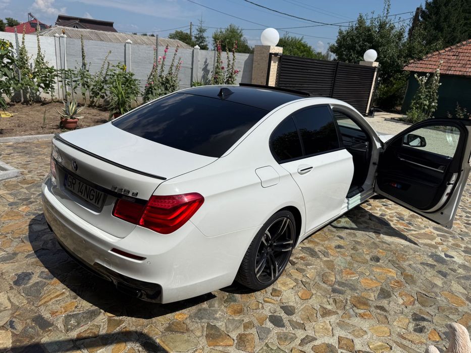 BMW SERIA 7 F01 -740D -M pachet