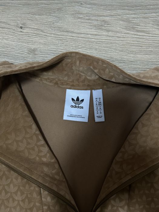 Adidas  горница
