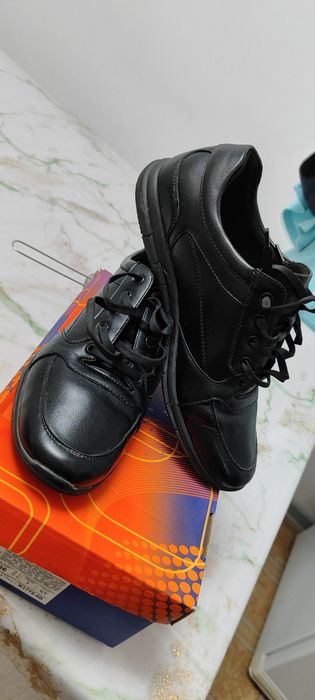 Ботинки в отличном состоянии 15000тг