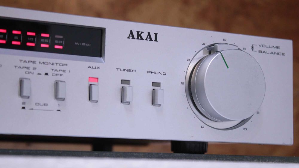 Statie Akai AM-22(2x25W).