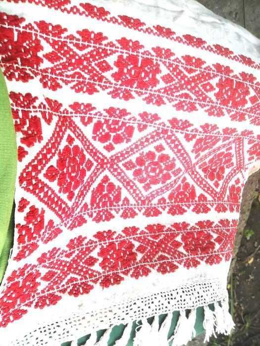 Ștergar /Prosop traditional, țesut si cusut manual, cu dantela macrame
