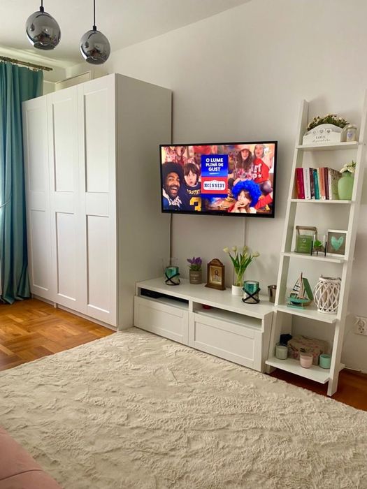 Vand apartament 2 camere zona centrala complet utilat si mobilat