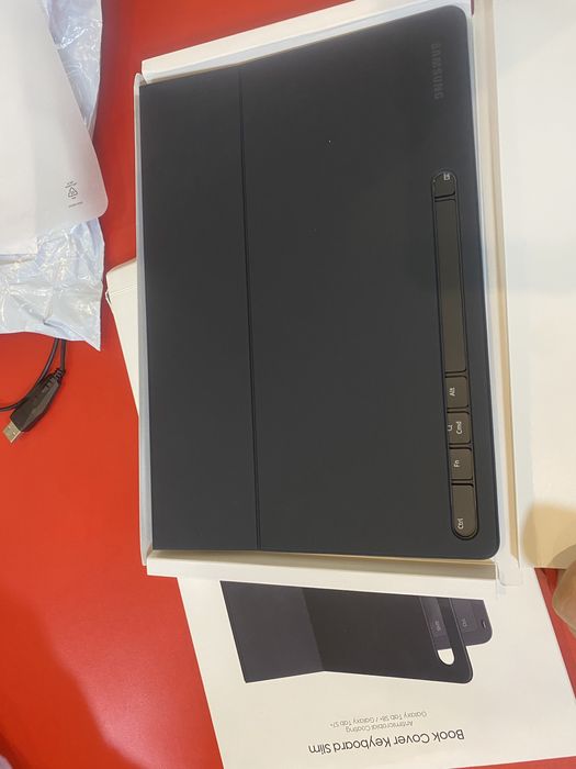 Book Cover Keyboqrd Slim