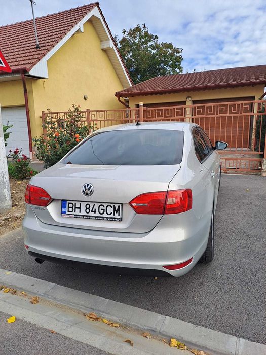 VOLKSWAGEN Jetta 0 — imagine 2