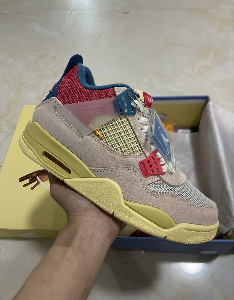 Air Jordan 4 Retro x Union Guava Ice Bucuresti Sectorul 5 • OLX.ro