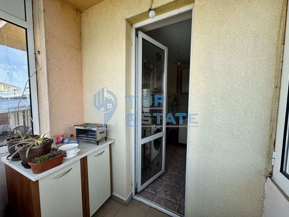 Двустаен тухлен апартамент в квартал Кольо Фичето, град Велико Търново