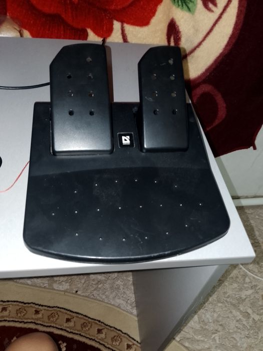 продам игровой рул без педали бу