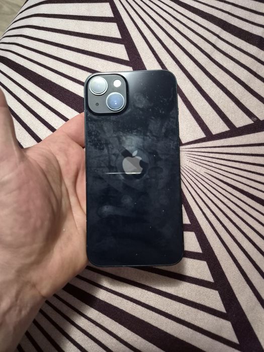 Vând iPhone 13 128gb