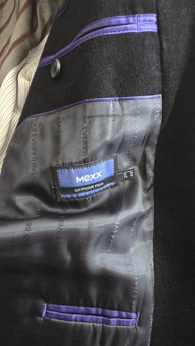 Втален спортно елегантен Костюм (кадифе) MEXX