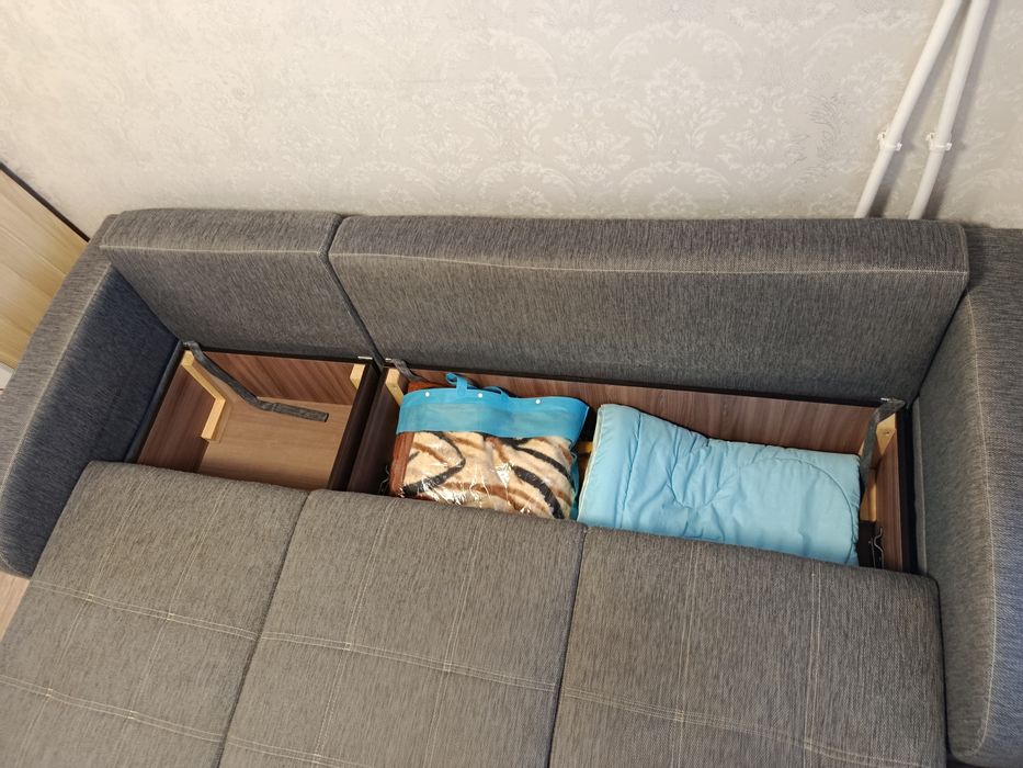 Продам диван, в хорошем состоянии.