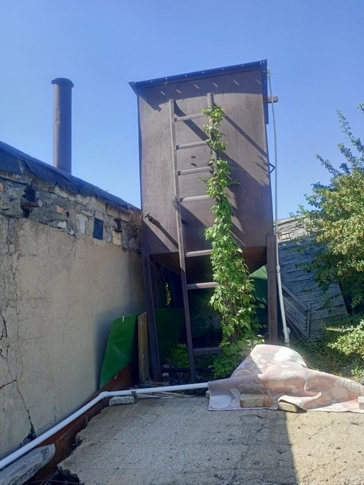 Продам дачу.за дамбой.Металлист