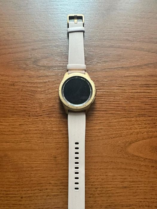 Смарт часы Galaxy Watch 42мм (SM-R810)