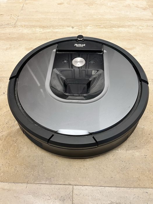 Aspirator inteligent irobot roomba 975, wifi pret 900 lei
