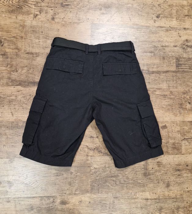 Pantaloni scurti