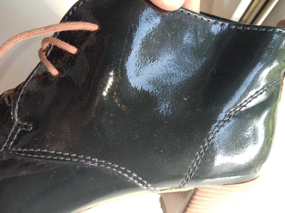 Лакированные осенние ботинки