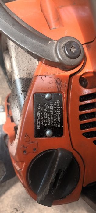 Vând husqvarna 236 X-torq