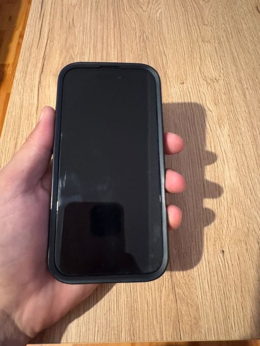 Vand Iphone 16 black