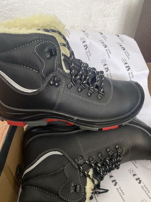 Ботинка 42 размер