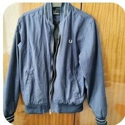 Мъжко синьо яке.