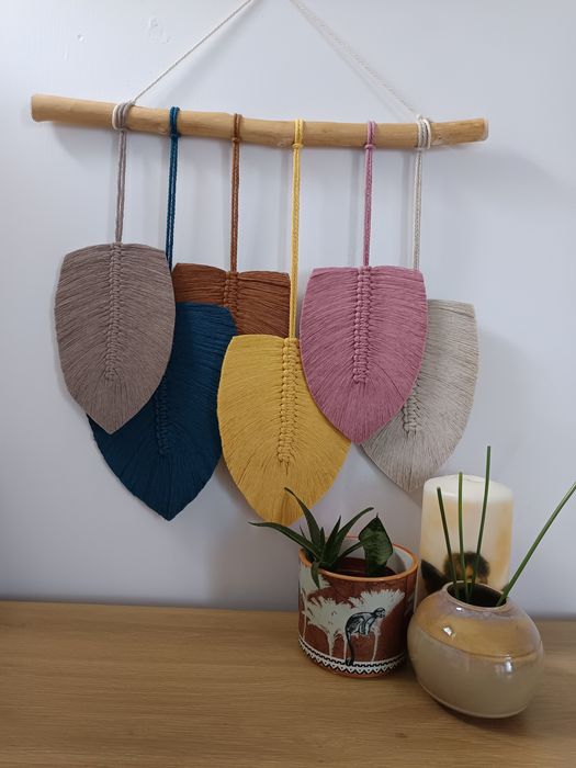 Бебешки дрешки, ръчно плетени