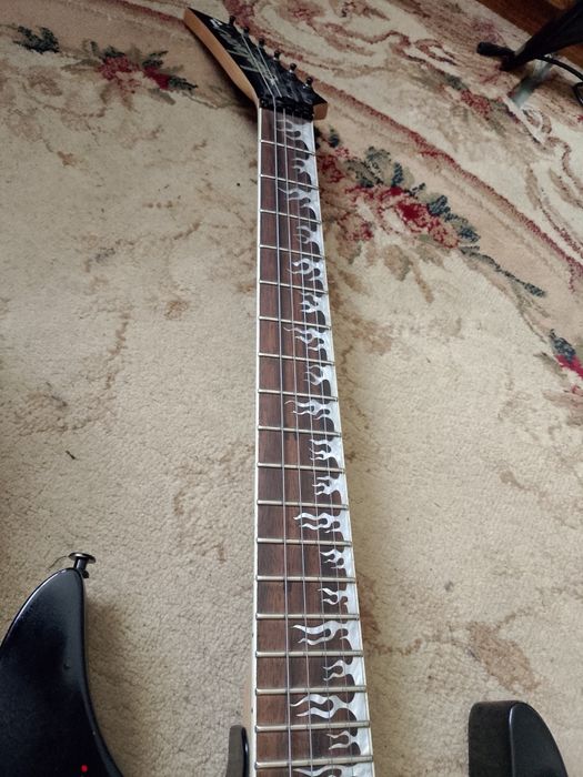 Продаю электрогитару