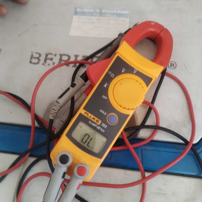 Fluke 322 clampmetru