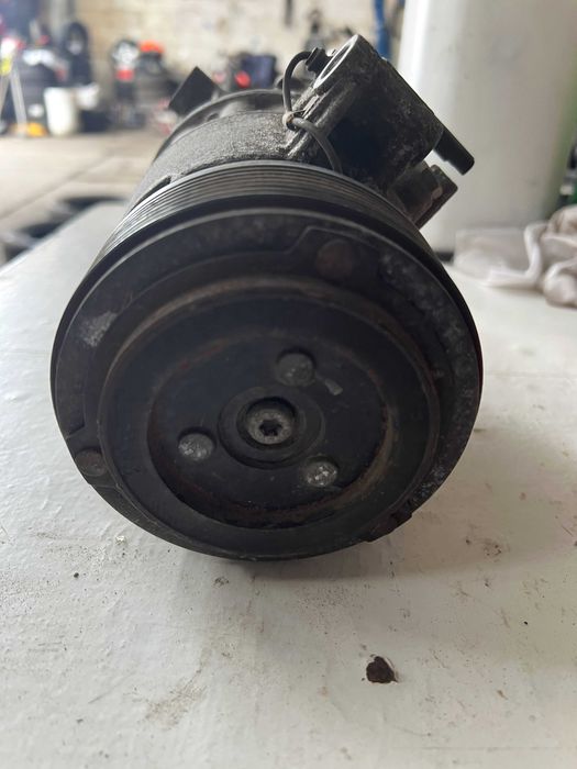 Compresor AC aer conditionat BMW Seria 1 E87 LCI 116i 90kW 122CP 2008 - Cod 9156820-02