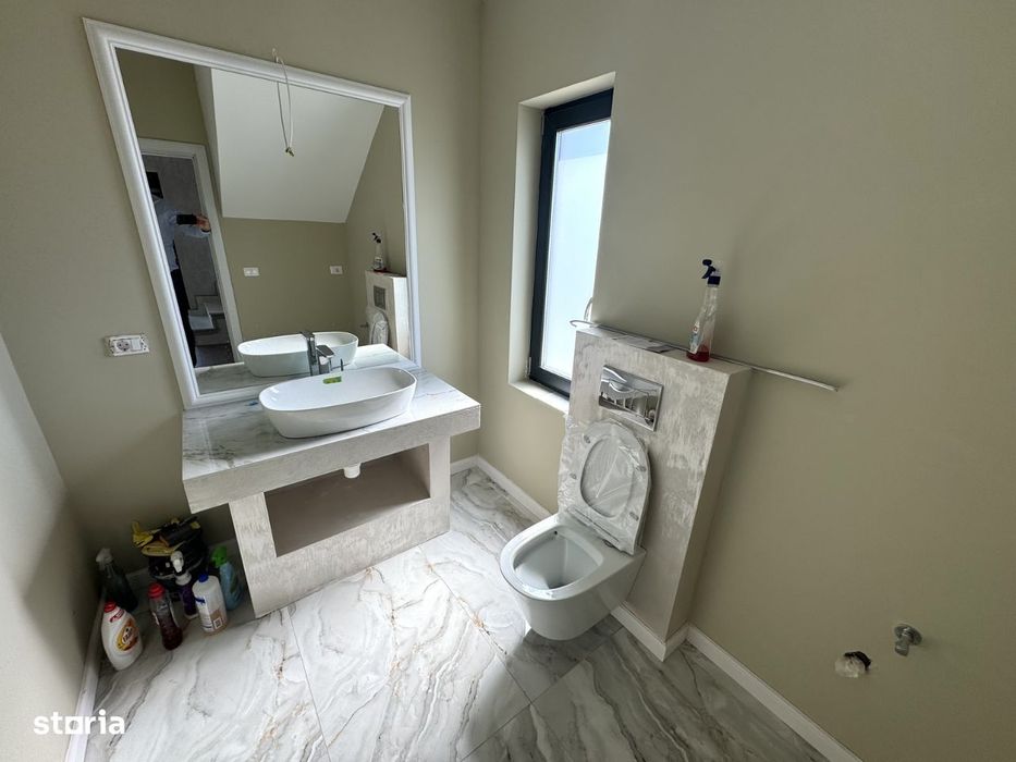5 camere! CANALIZARE! Incalz in pard! Vila Tomesti