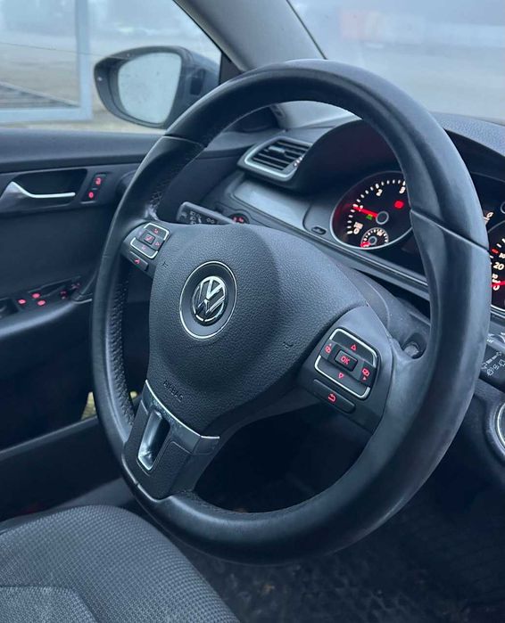 Volan cu comenzi 3 spite si piele volkswagen vw passat b7 cc