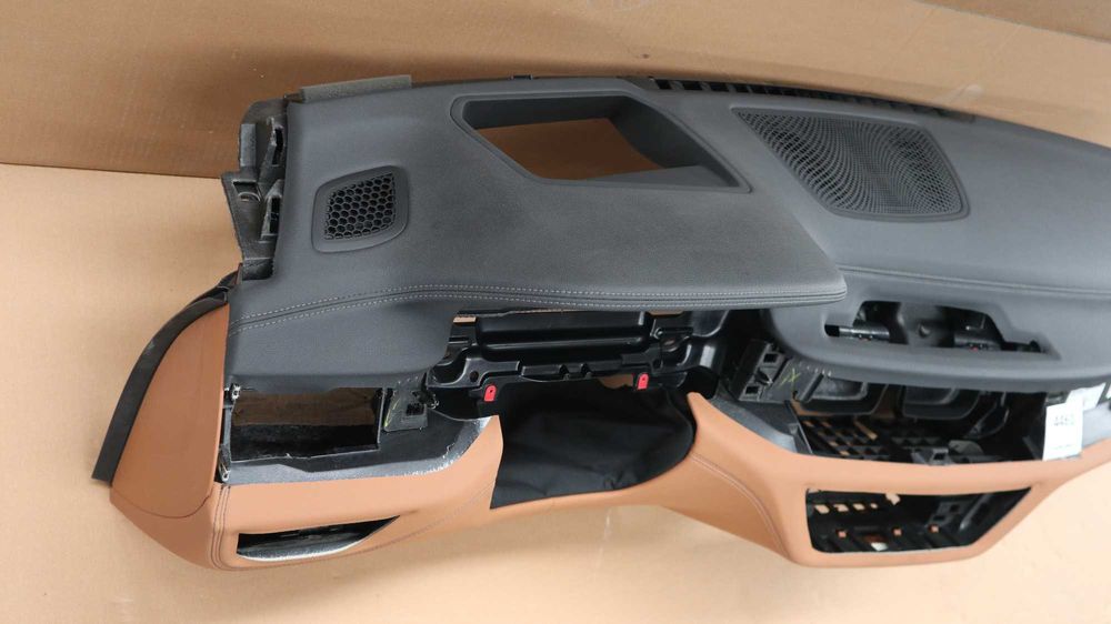 Арматурно табло БМВ Г11 Г12 BMW G11 G12 Черно/коняк