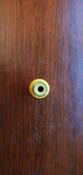 Переходник видео RCA-мама на 8 pin папа.